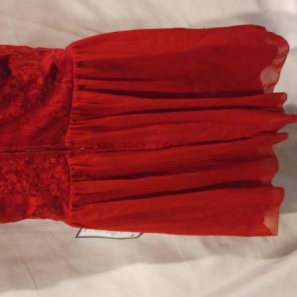 Speechless Juniors Red Sequined Halter Above the Knee Party Dress, Size 9 - Picture 6 of 7